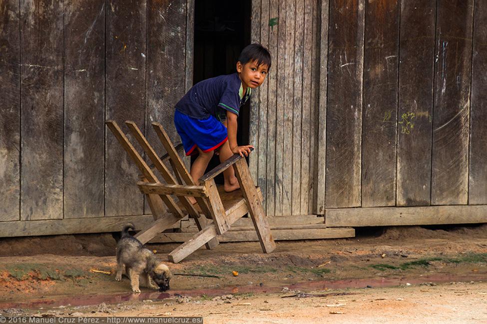 Niño en Lagunas.